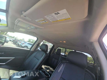 2019 Nissan TITAN PRO-4X Crew Cab Short Bed - miniatura 8