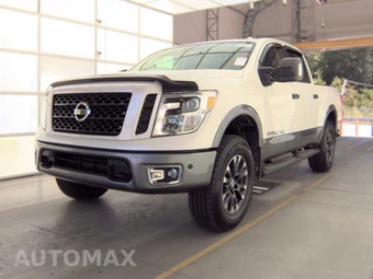 2019 Nissan TITAN PRO-4X Crew Cab Short Bed