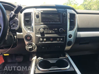 2019 Nissan TITAN PRO-4X Crew Cab Short Bed - miniatura 11