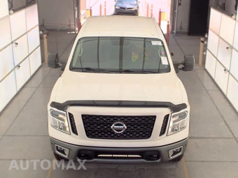 2019 Nissan TITAN PRO-4X Crew Cab Short Bed - miniatura 2