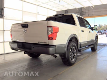 2019 Nissan TITAN PRO-4X Crew Cab Short Bed - miniatura 4