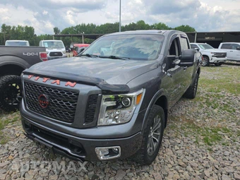 2019 Nissan TITAN PRO-4X Crew Cab Short Bed