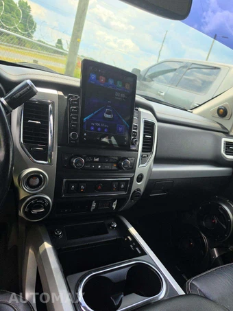 2019 Nissan TITAN PRO-4X Crew Cab Short Bed – miniatura 10