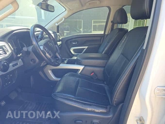 2019 Nissan TITAN PRO-4X Crew Cab Short Bed - miniatura 13