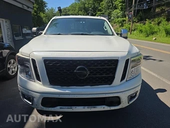 2019 Nissan TITAN PRO-4X Crew Cab Short Bed - miniatura 2