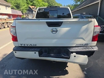 2019 Nissan TITAN PRO-4X Crew Cab Short Bed - miniatura 5