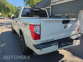 2019 Nissan TITAN PRO-4X Crew Cab Short Bed - miniatura 6