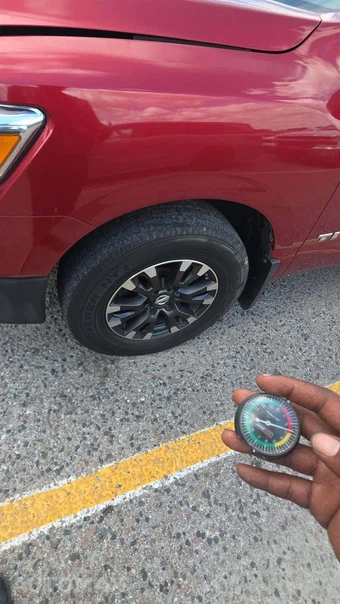 2019 Nissan TITAN S Crew Cab Short Bed - miniatura 25