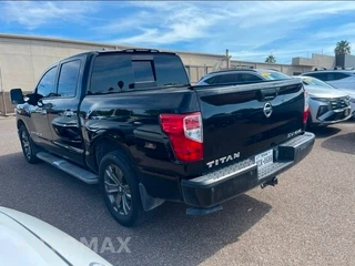 2019 Nissan TITAN SV Crew Cab Short Bed - miniatura 7