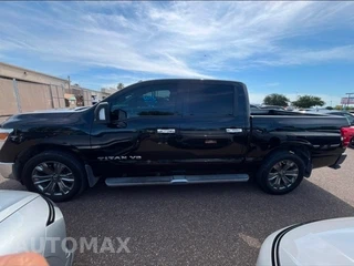 2019 Nissan TITAN SV Crew Cab Short Bed - miniatura 8