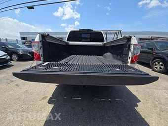 2019 Nissan TITAN SV Crew Cab Short Bed - miniatura 11