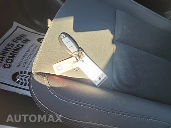 2019 Nissan TITAN SV Crew Cab Short Bed - miniatura 24