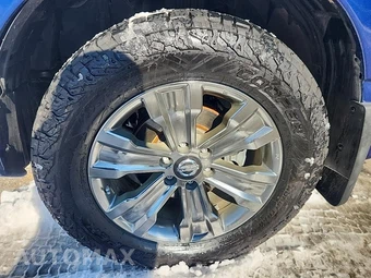 2019 Nissan TITAN SV Crew Cab Short Bed - miniatura 8
