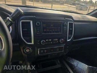 2019 Nissan TITAN SV Crew Cab Short Bed - miniatura 10