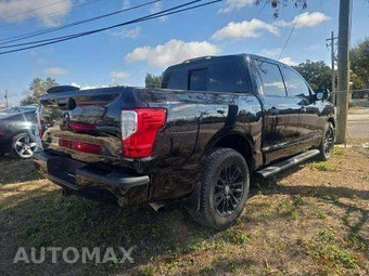 2019 Nissan TITAN SV Crew Cab Short Bed - miniatura 3