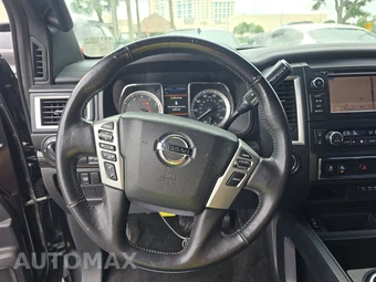 2019 Nissan TITAN SV Crew Cab Short Bed - miniatura 10