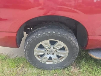 2019 Nissan TITAN SV Crew Cab Short Bed - miniatura 10