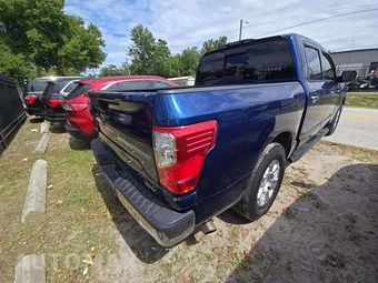 2019 Nissan TITAN SV Crew Cab Short Bed - miniatura 3