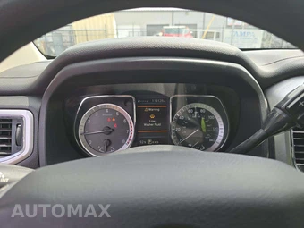 2019 Nissan TITAN SV Crew Cab Short Bed - miniatura 9