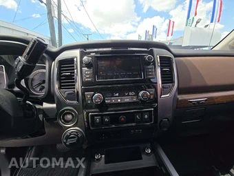 2019 Nissan TITAN XD Platinum Reserve Crew Cab Medium Bed – miniatura 10