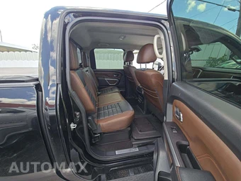 2019 Nissan TITAN XD Platinum Reserve Crew Cab Medium Bed – miniatura 16