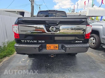 2019 Nissan TITAN XD Platinum Reserve Crew Cab Medium Bed – miniatura 3
