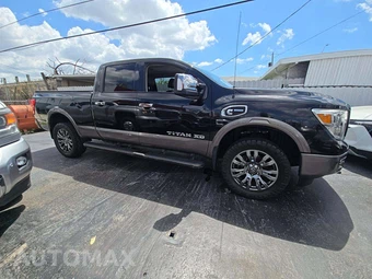 2019 Nissan TITAN XD Platinum Reserve Crew Cab Medium Bed – miniatura 4