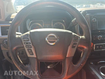 2019 Nissan TITAN XD Platinum Reserve Crew Cab Medium Bed - miniatura 10