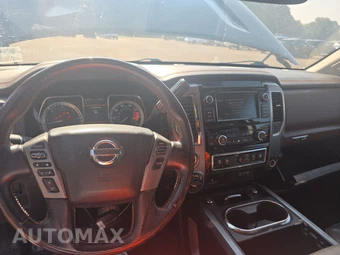 2019 Nissan TITAN XD Platinum Reserve Crew Cab Medium Bed - miniatura 11