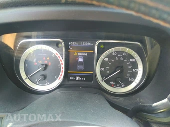 2019 Nissan TITAN XD Platinum Reserve Crew Cab Medium Bed - miniatura 17