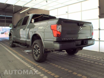 2019 Nissan TITAN XD PRO-4X Crew Cab Short Bed – miniatura 8