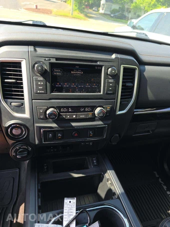2019 Nissan TITAN XD SL Crew Cab Medium Bed – miniatura 7