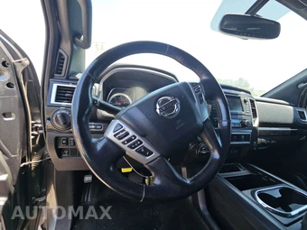 2019 Nissan TITAN XD SV Crew Cab Medium Bed - miniatura 10