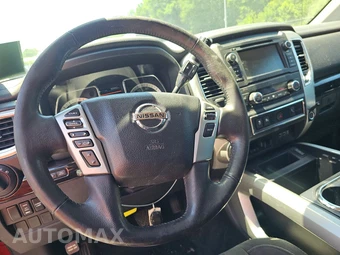 2019 Nissan TITAN XD SV Crew Cab Medium Bed - miniatura 10