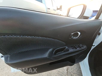 2019 Nissan Versa Note SV – miniatura 9