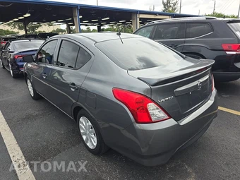 2019 Nissan Versa Sedan S Plus - miniatura 6
