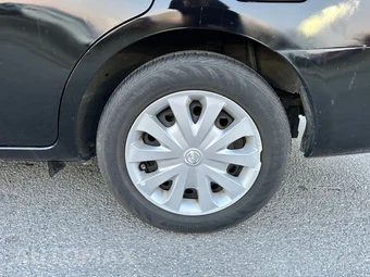 2019 Nissan Versa Sedan S Plus - miniatura 18