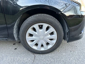 2019 Nissan Versa Sedan S Plus - miniatura 20