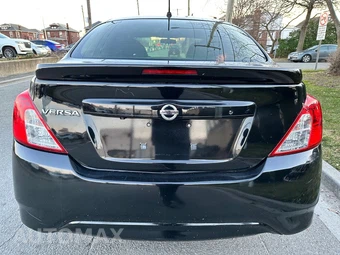 2019 Nissan Versa Sedan S Plus - miniatura 5