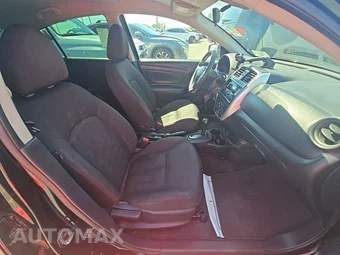 2019 Nissan Versa Sedan S Plus - miniatura 8