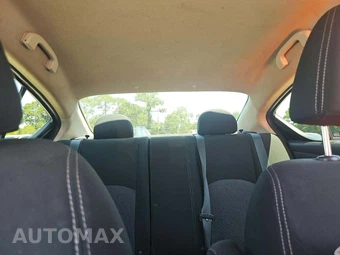 2019 Nissan Versa Sedan SV – miniatura 8