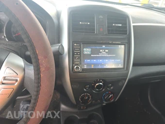 2019 Nissan Versa Sedan SV – miniatura 11