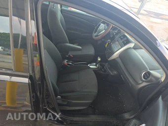 2019 Nissan Versa Sedan SV – miniatura 8