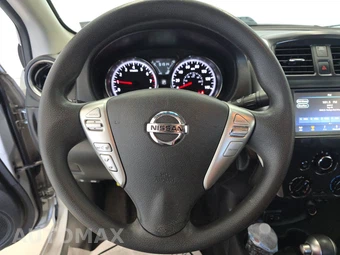 2019 Nissan Versa Sedan SV - miniatura 10