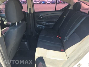 2019 Nissan Versa Sedan SV – miniatura 13