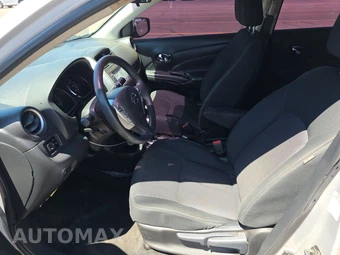 2019 Nissan Versa Sedan SV – miniatura 7