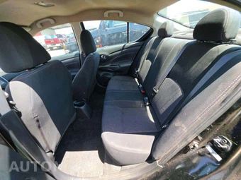 2019 Nissan Versa Sedan SV - miniatura 13