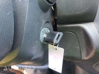 2019 Nissan Versa Sedan SV - miniatura 8
