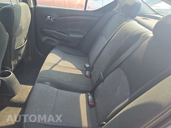 2019 Nissan Versa Sedan SV – miniatura 13