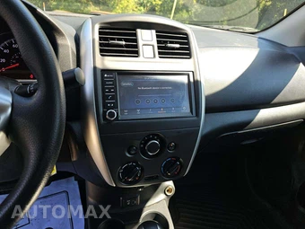 2019 Nissan Versa Sedan SV - miniatura 7
